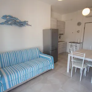 https://bilocale-nuovo-con-vista-mare-e-posto-auto.hotelitalianriviera.com